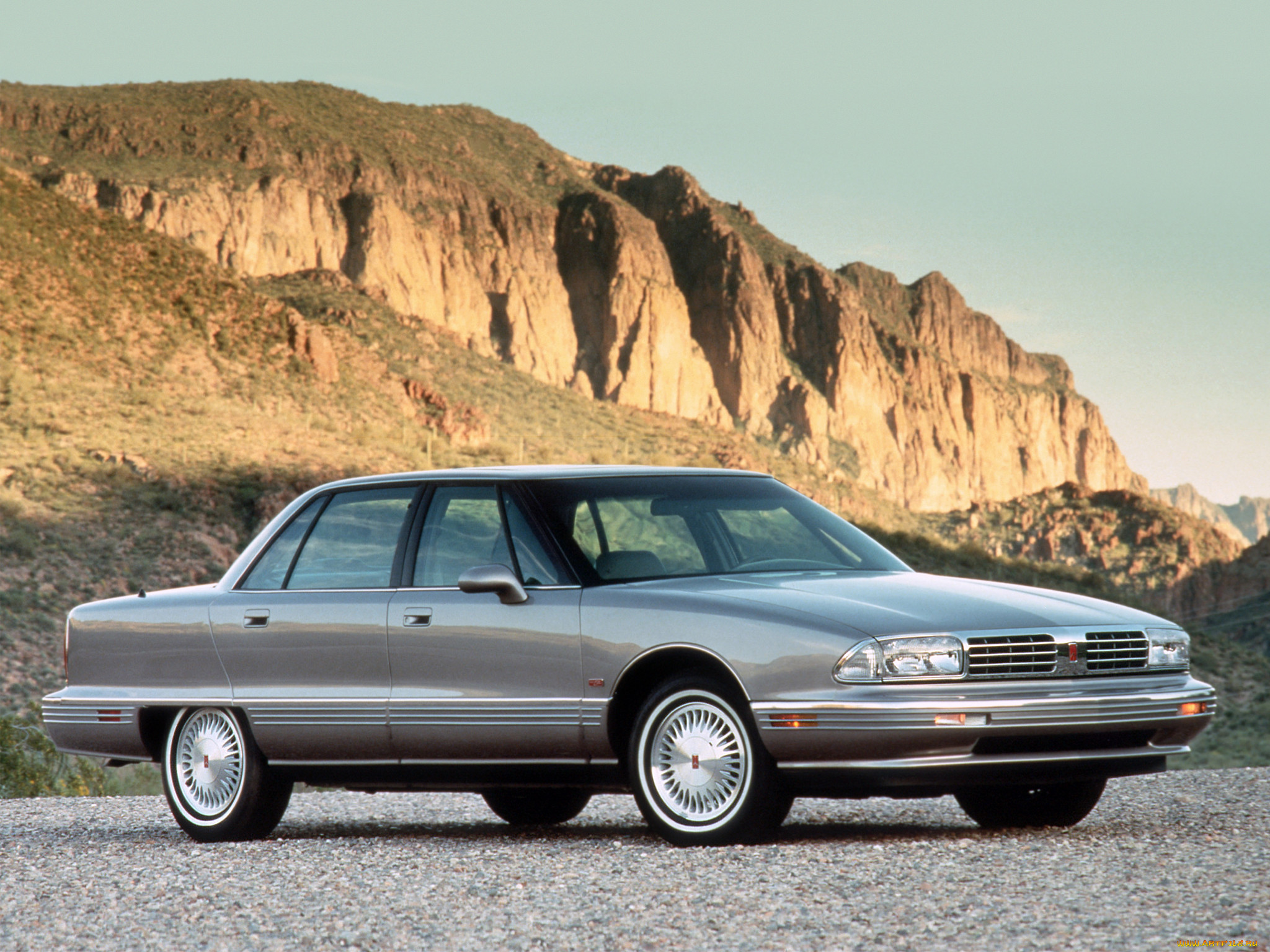 11 поколение. 1996 Oldsmobile. Олдсмобиль 98 1992. Олдсмобиль 88 1992. Oldsmobile 98 1991.